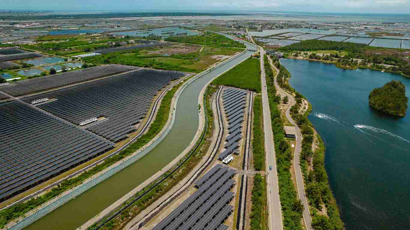 尊时凯龙能源事业提供智慧能源管理、、、、太阳能监控管理、、、全方位电厂建置及运维解决方案，，并拥有管理超过6000案场的经验